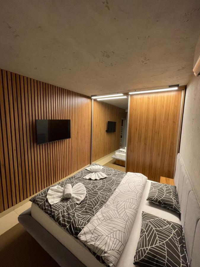 Ferienwohnung Leo Lux 1 Ni Exterior foto